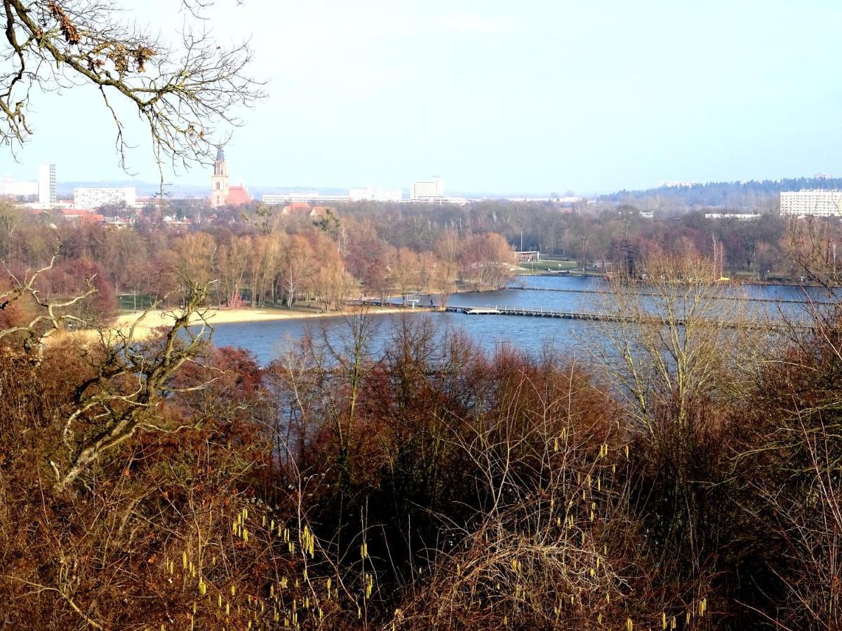 Neubrandenburg-wasser,natur,zentrum,ladestation Fuer E-autos * Neubrandenburg